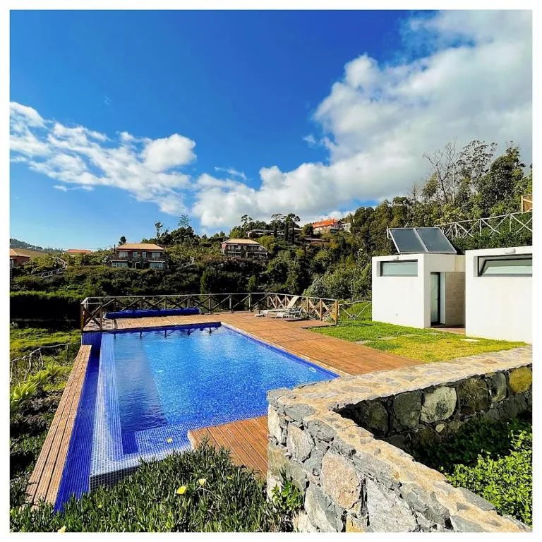 Tinyhouse Madeira zwembad privé