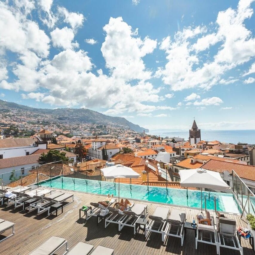 Hotel in centrum Funchal met zwembad Hotel in centrum Funchal met zwembad